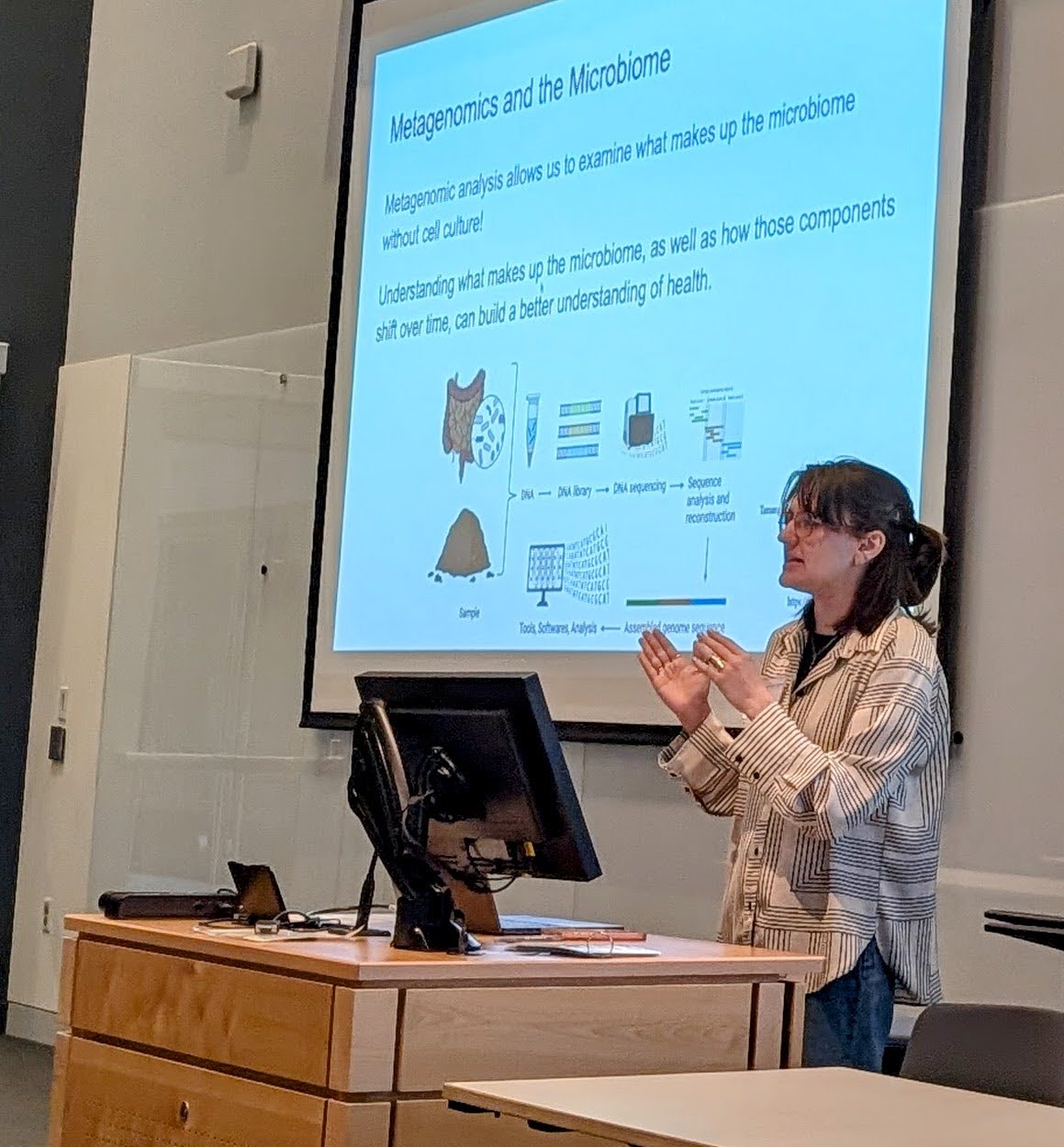 student presenting ongoing research 